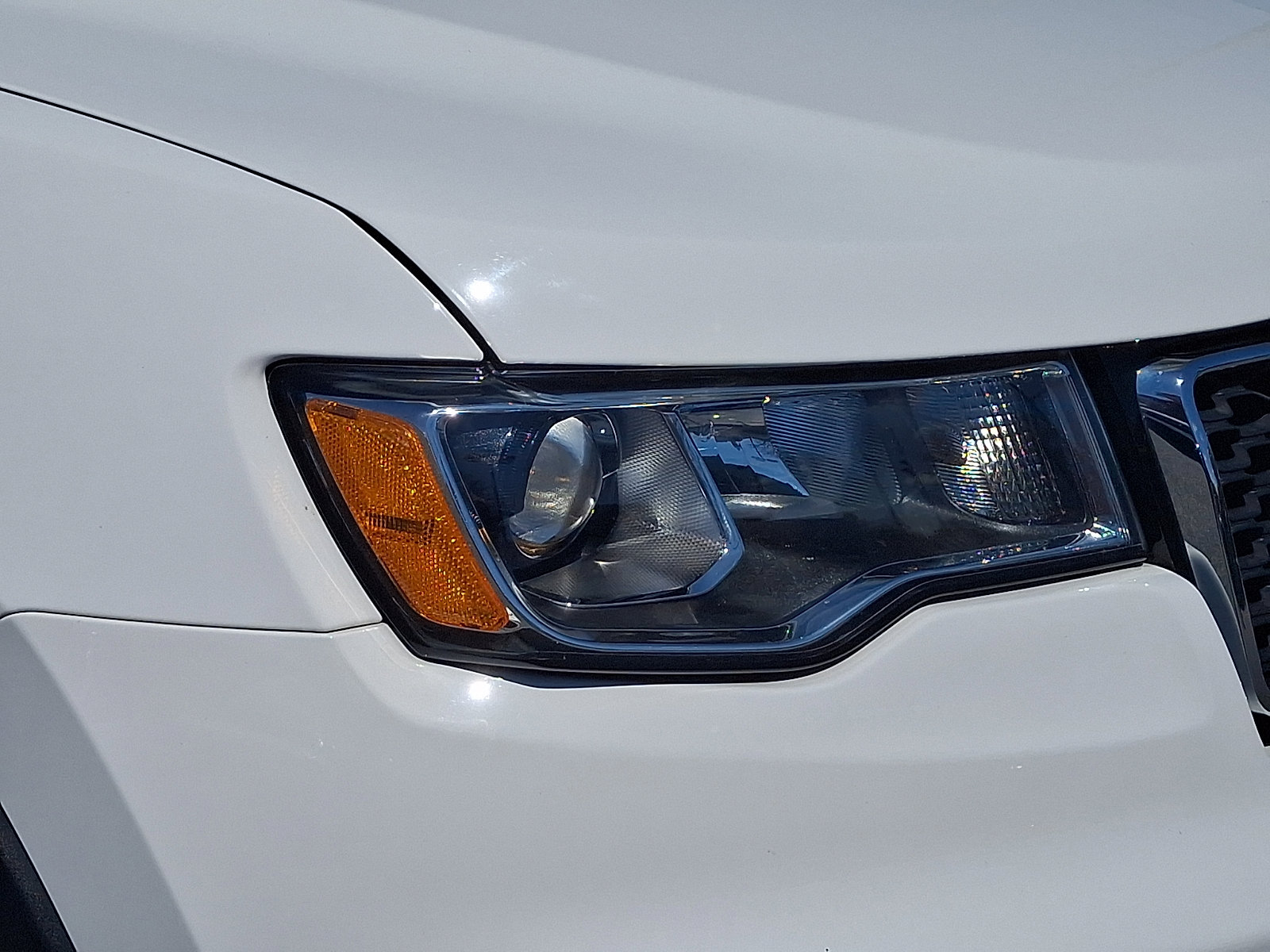 Used 2019 Jeep Grand Cherokee Limited image 9