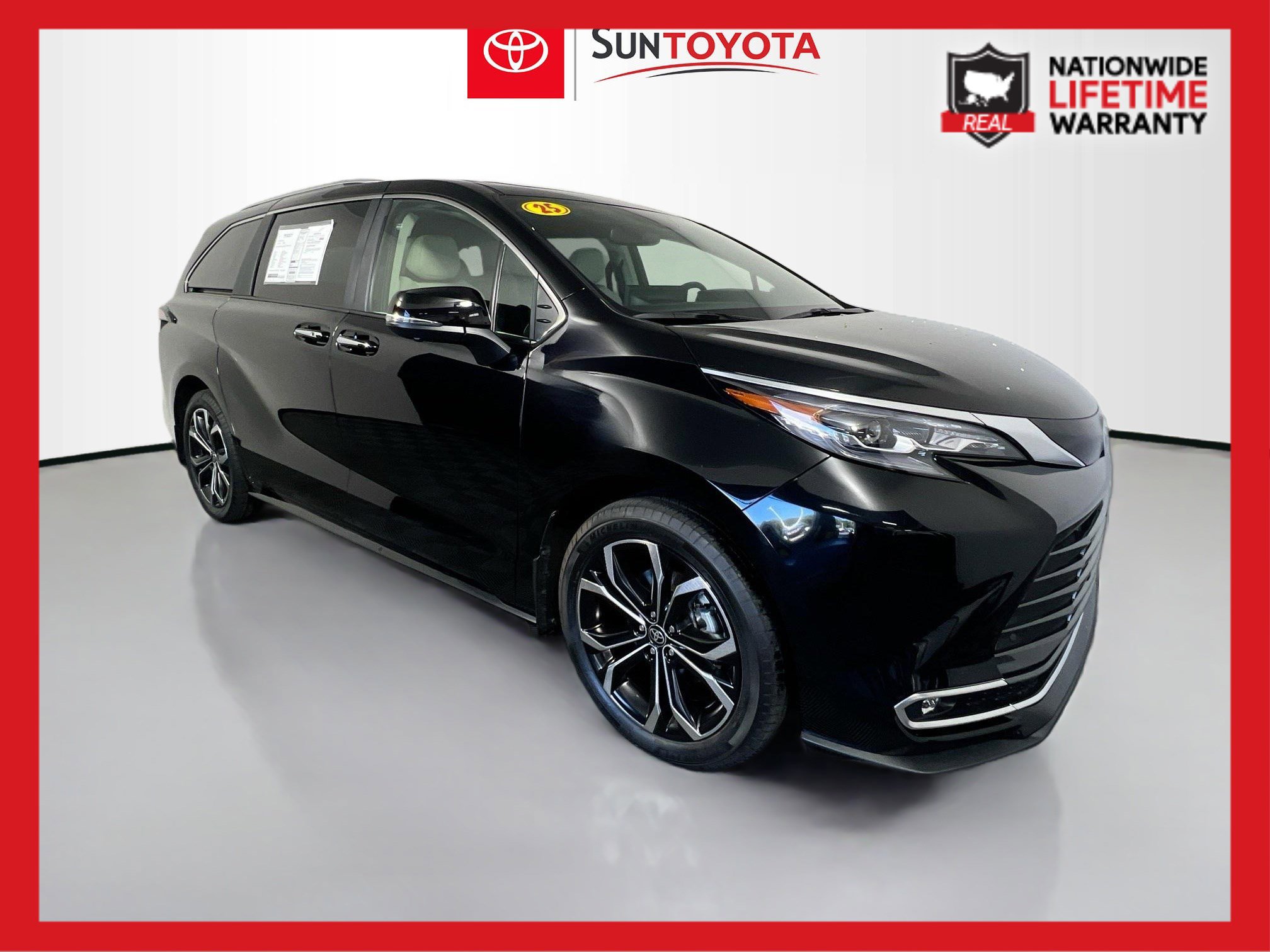 Used 2025 Toyota Sienna Platinum