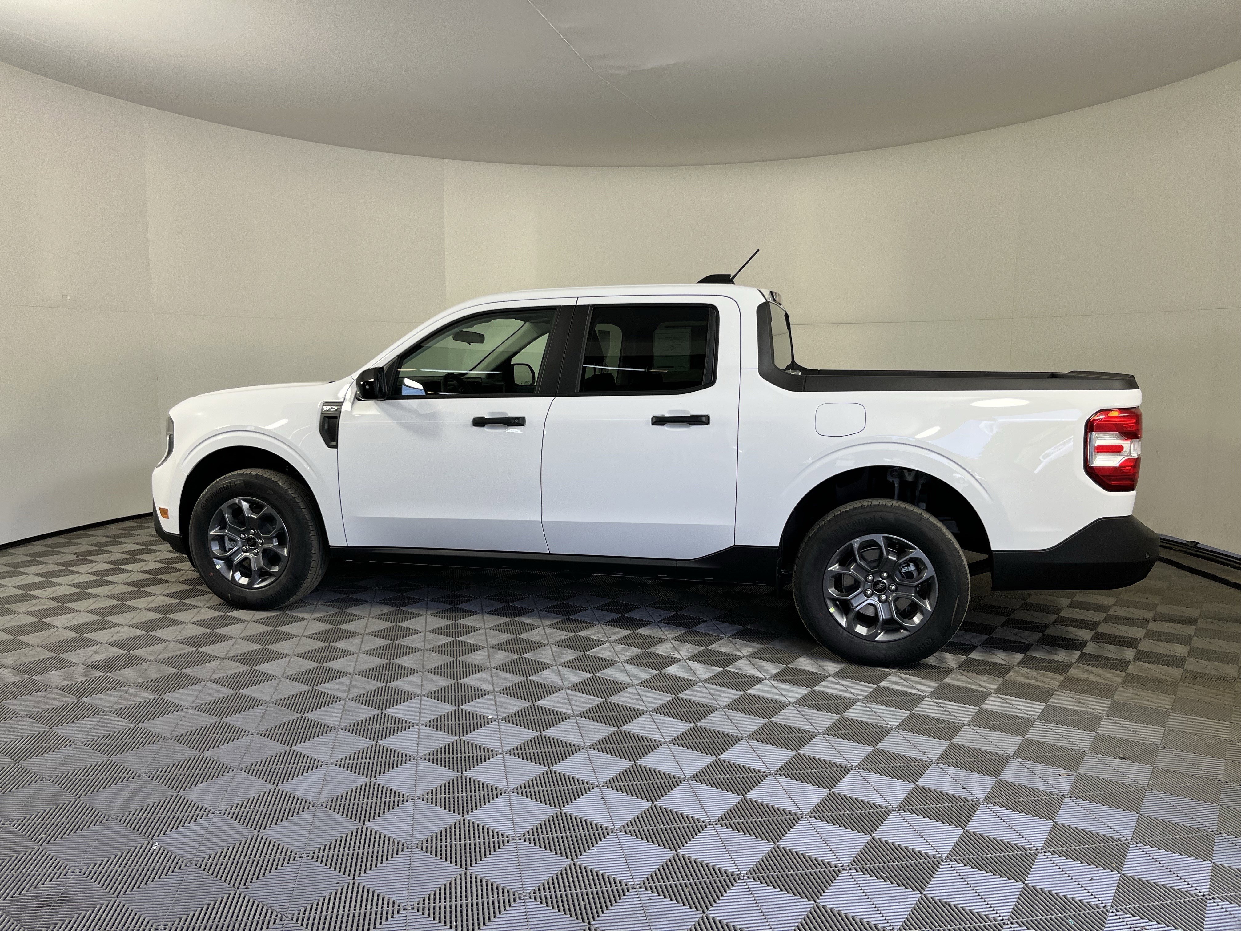 New 2026 Ford Maverick XLT w/ Equipment Group 301A AWD/4WD image 2