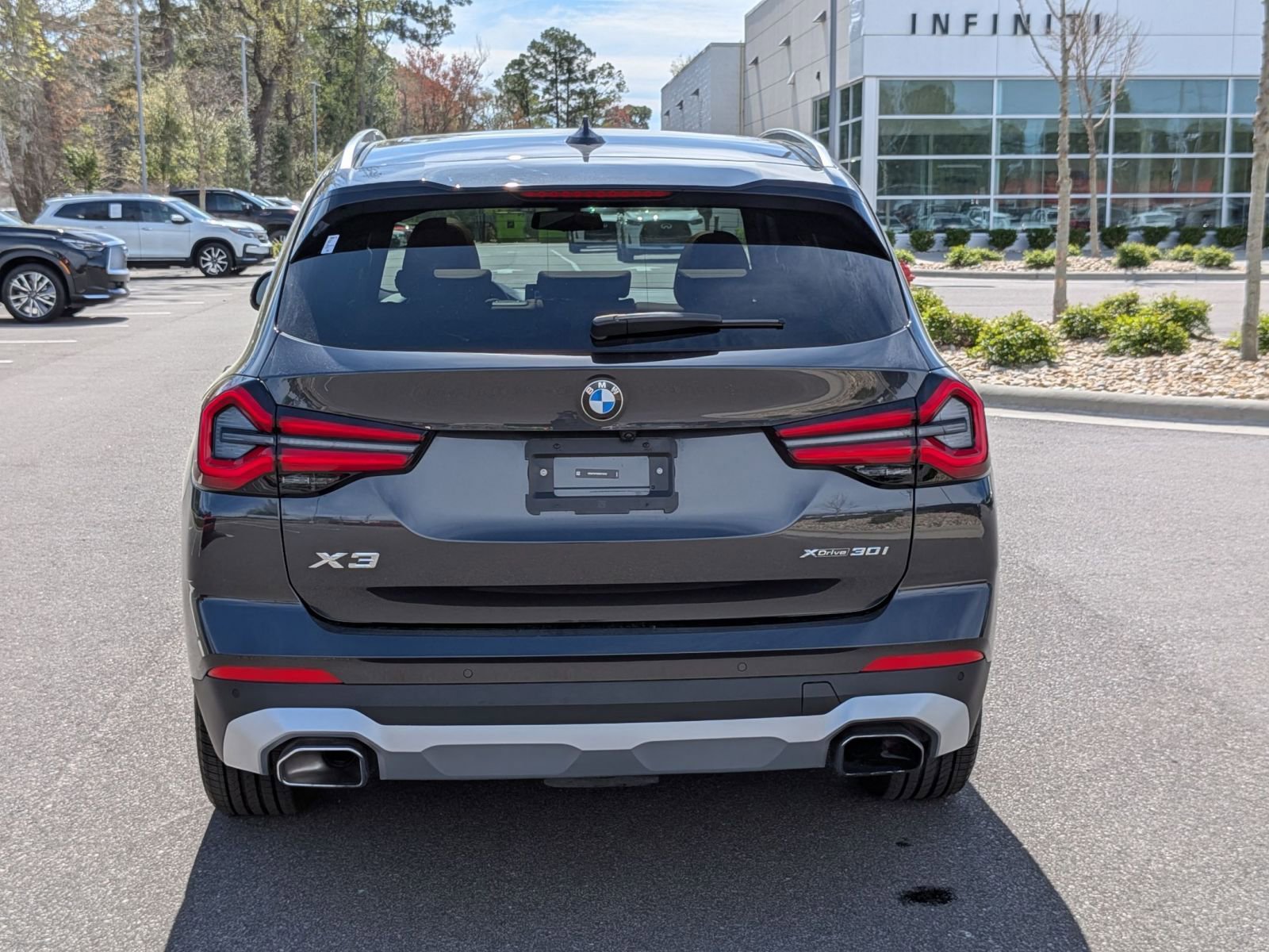 Used 2024 BMW X3 xDrive30i w/ Premium Package w/ZPA AWD/4WD image 4