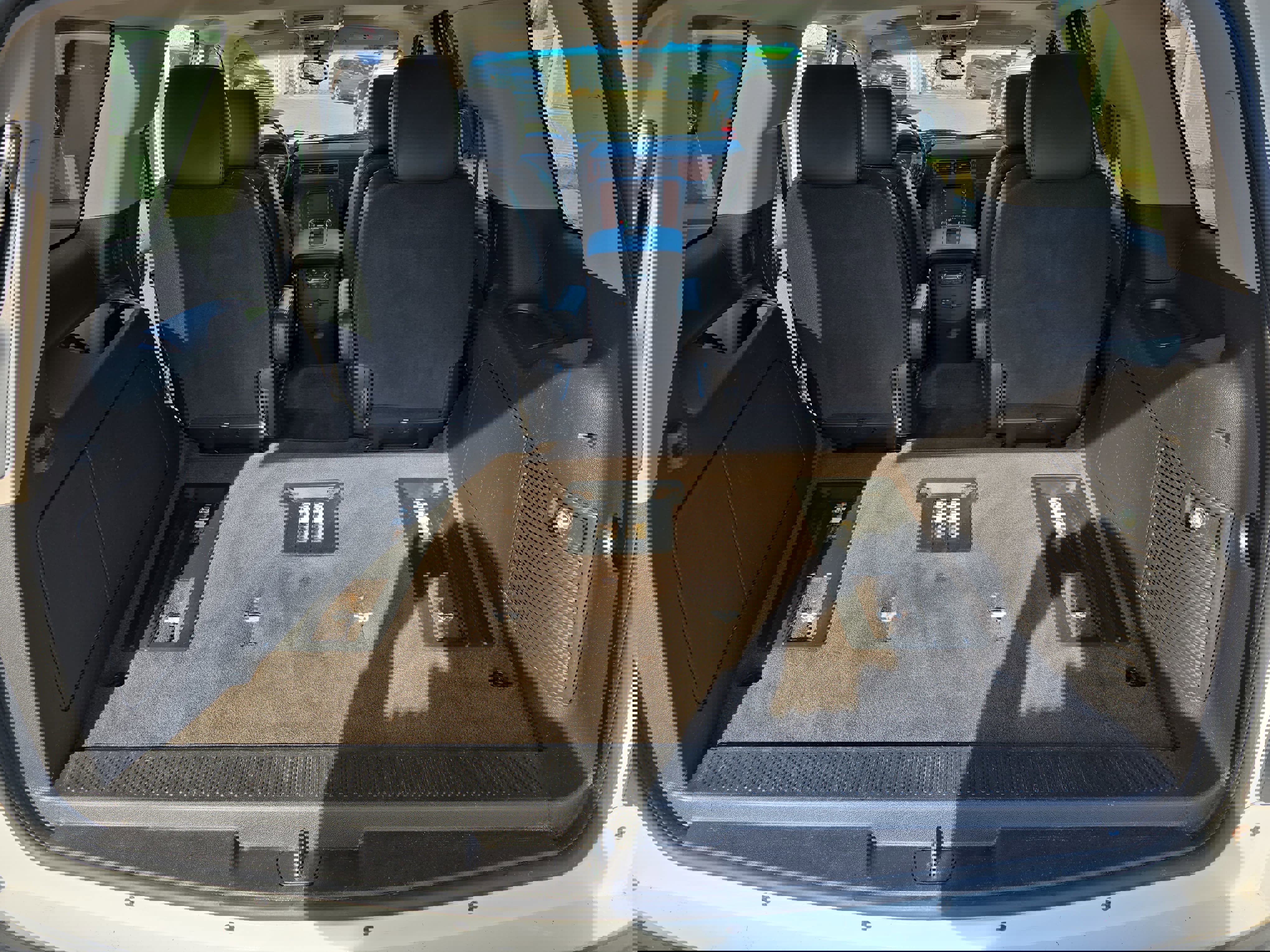 Used 2013 Chevrolet Tahoe LTZ image 14