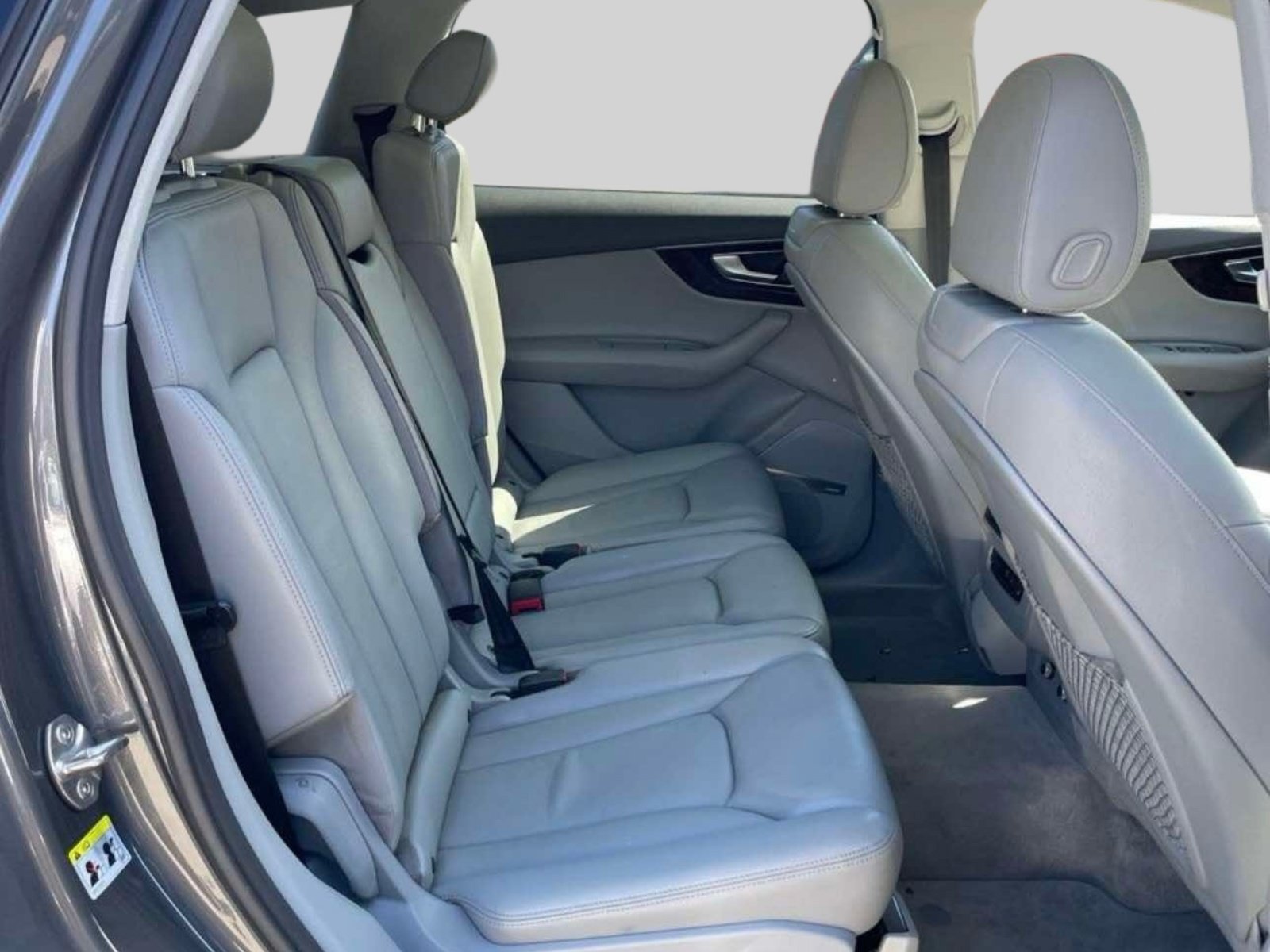 Used 2018 Audi Q7 3.0T Premium Plus w/ Premium Plus Package AWD/4WD image 3