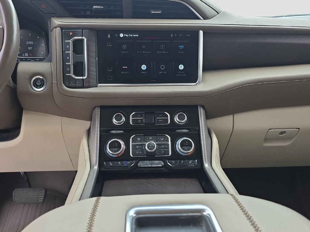 Used 2023 GMC Yukon XL Denali w/ Advanced Technology Package AWD/4WD image 13