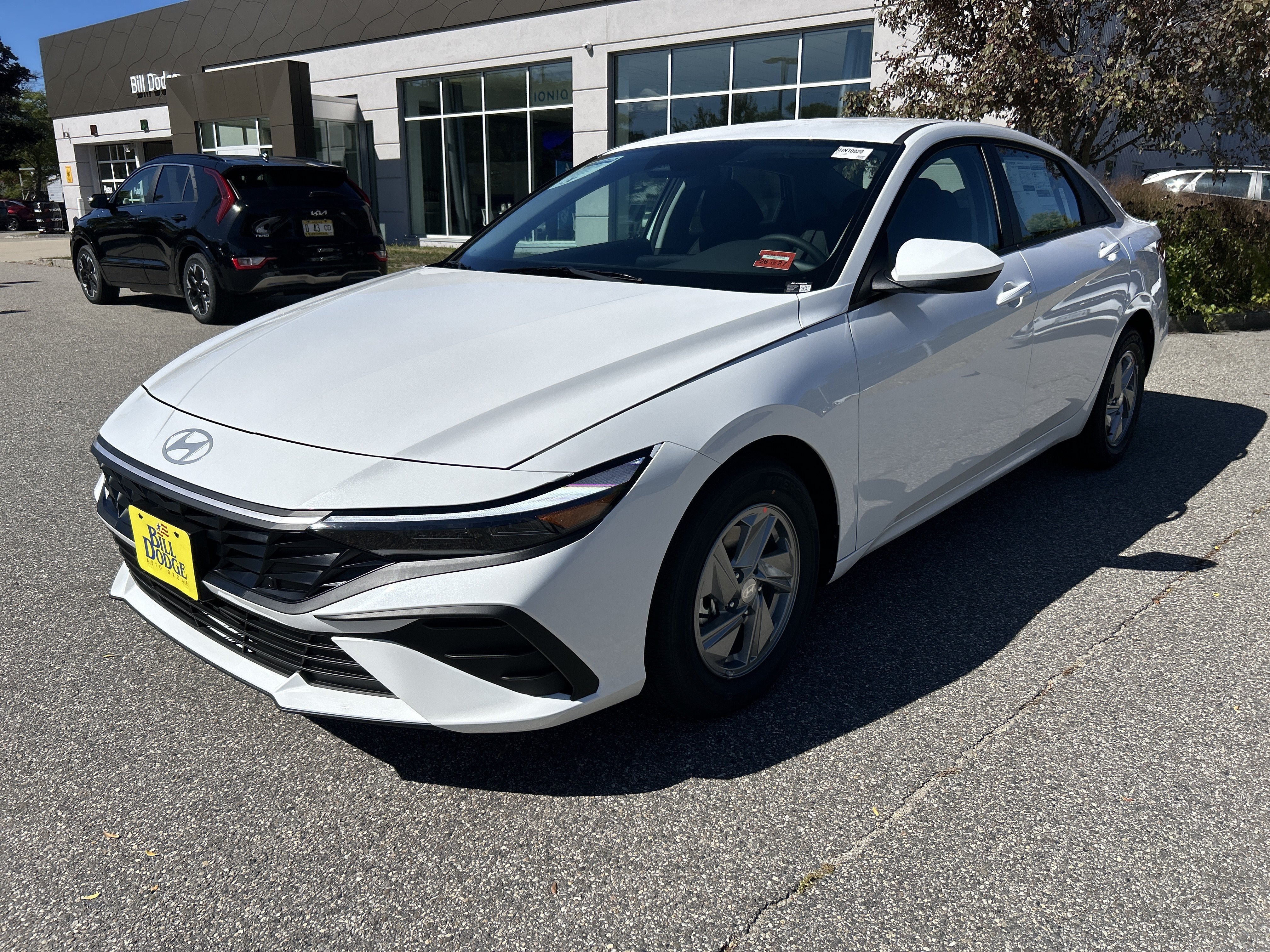 New 2026 Hyundai Elantra SE FWD image 1