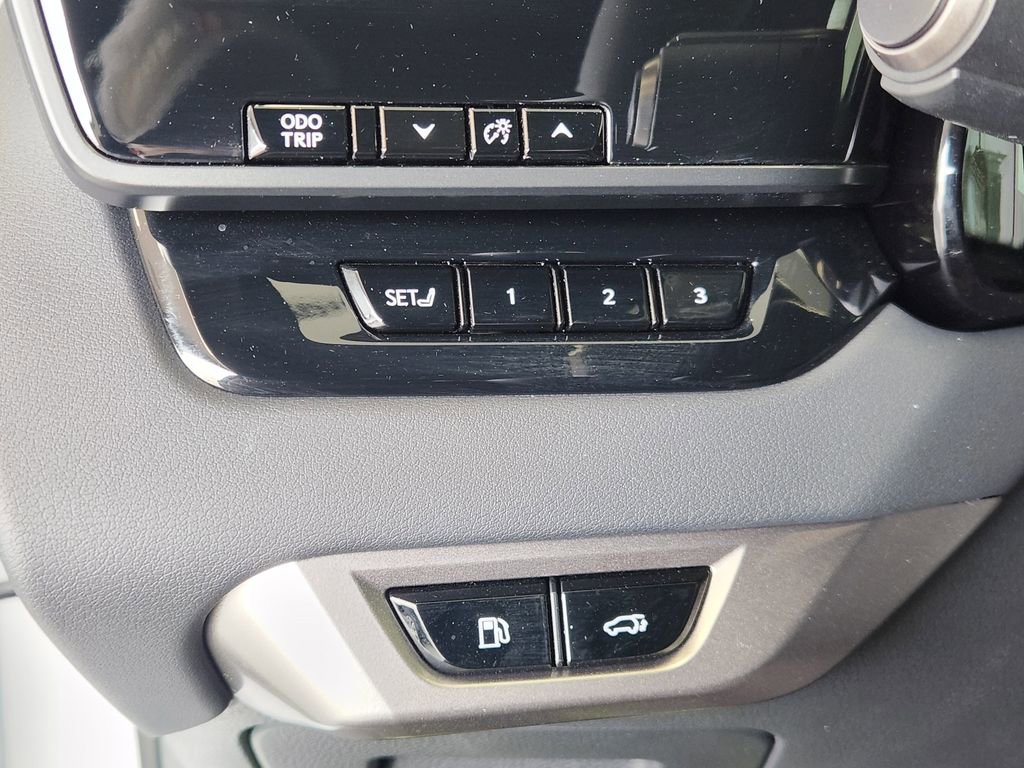 Used 2025 Lexus RX 350 Premium w/ Accessory Package (Z1) image 21