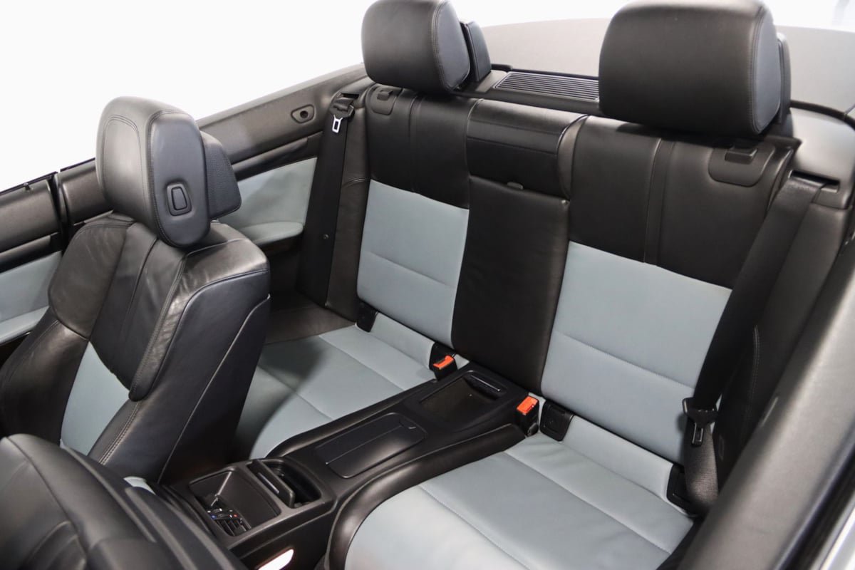 Used 2011 BMW M3 Convertible RWD image 13