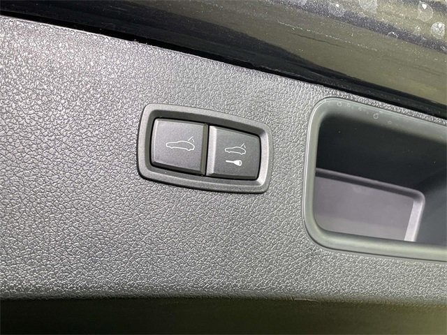 Used 2025 Porsche Macan image 21