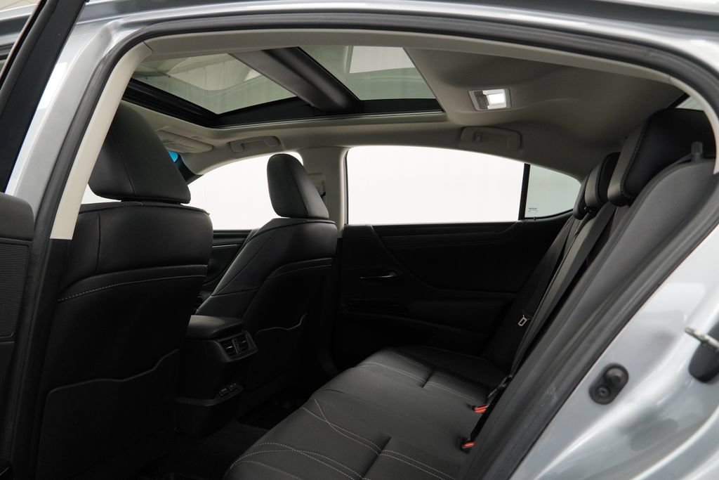 Used 2023 Lexus ES 350 w/ Protection Package (P2) FWD image 12