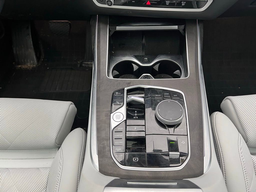 Certified 2024 BMW X7 xDrive40i w/ Premium Package image 13
