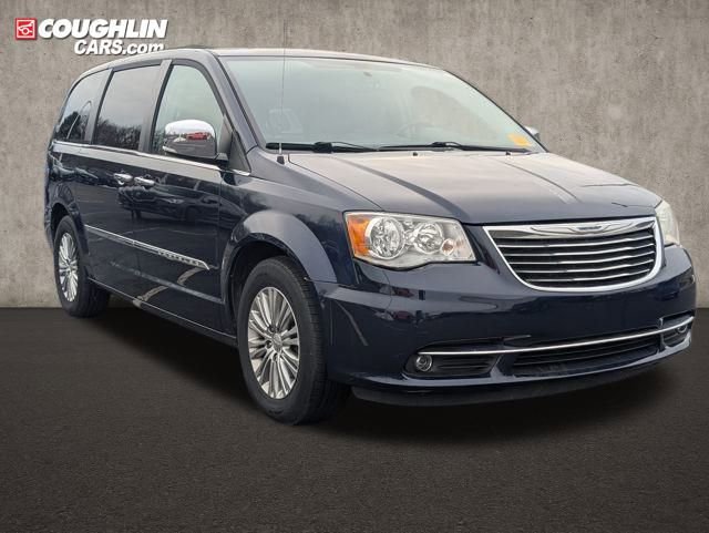 Used 2016 Chrysler Town & Country Touring-L w/ Driver Convenience Group 360° Tour