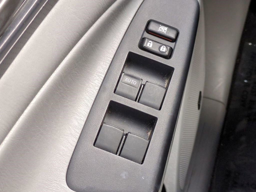 Used 2012 Toyota Tacoma PreRunner image 22