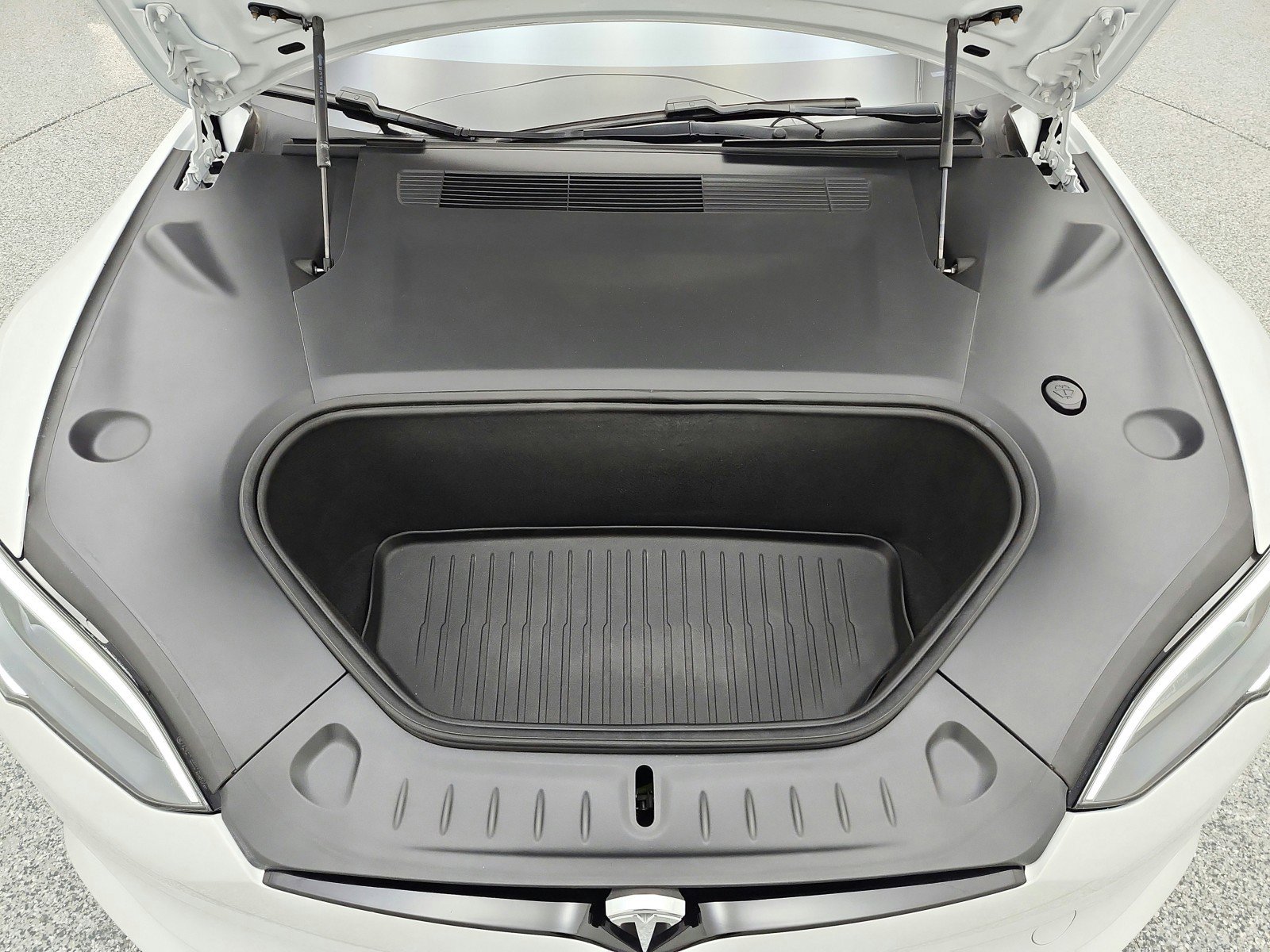 Used 2022 Tesla Model S AWD/4WD image 17