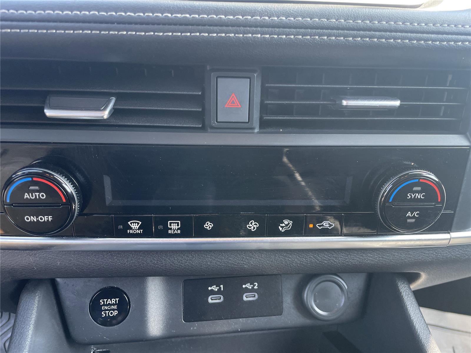 Used 2025 Nissan Rogue SV image 18