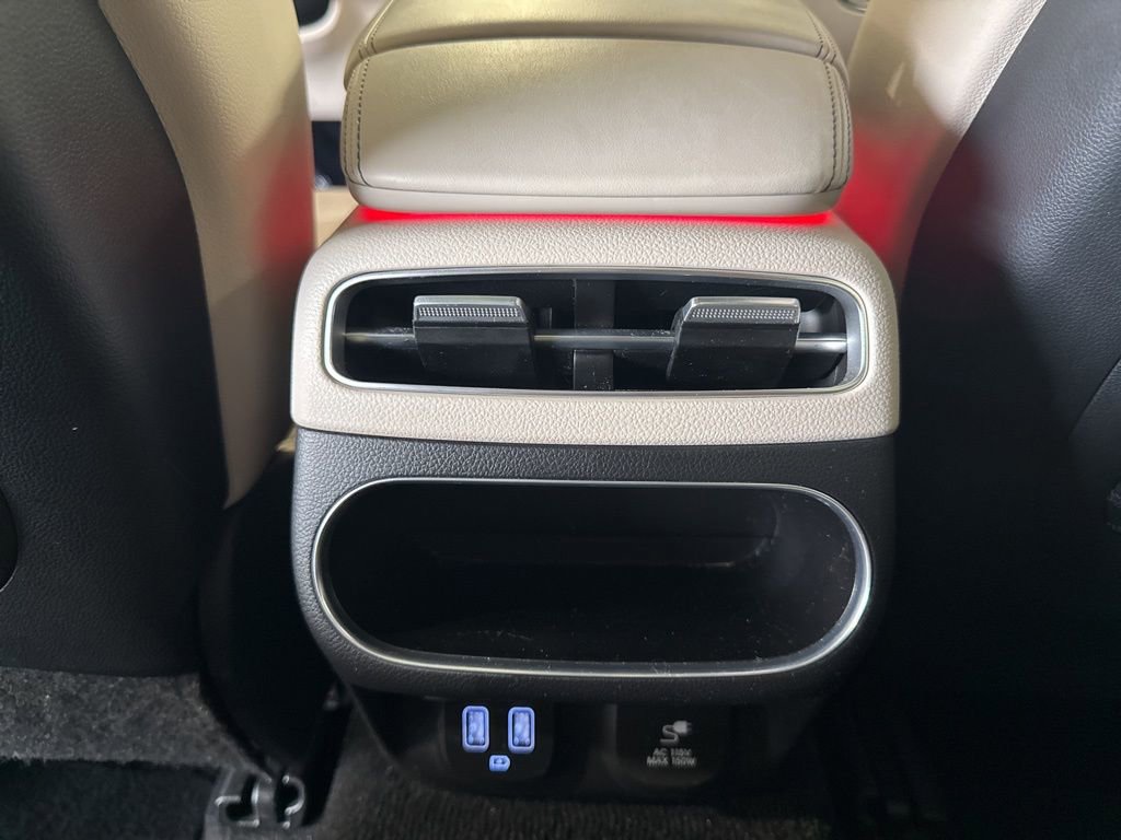 Used 2022 Genesis GV70 2.5T w/ Advanced Package image 29