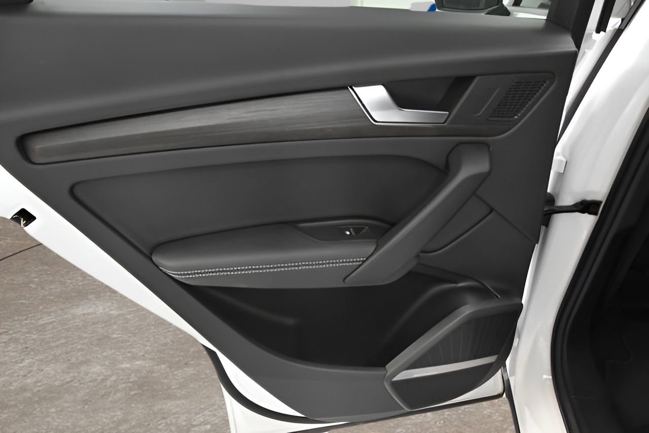 Used 2024 Audi Q5 2.0T Premium Plus image 36