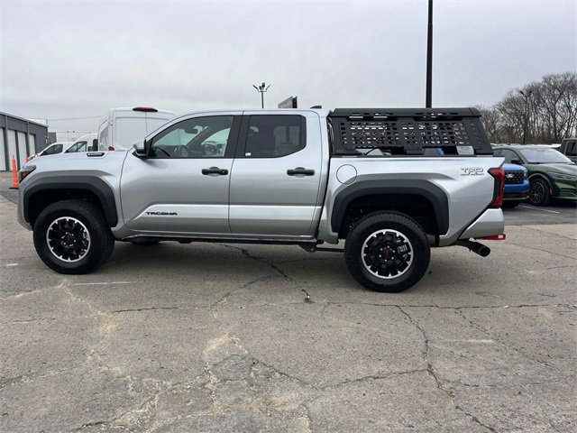 Used 2025 Toyota Tacoma TRD Off-Road image 7