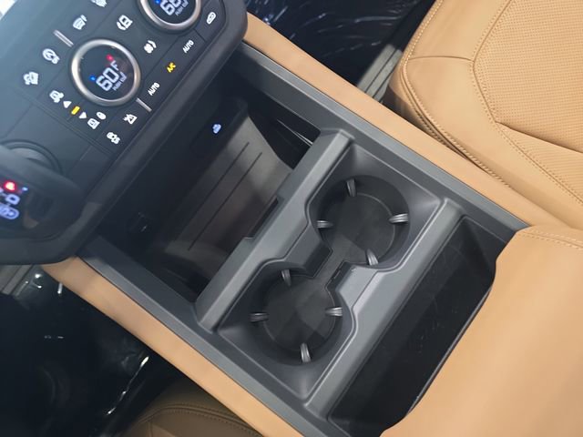 New 2026 Land Rover Defender 110 X-Dynamic SE image 18