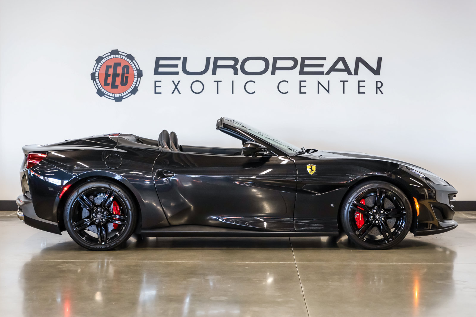 Used 2020 Ferrari Portofino RWD image 15