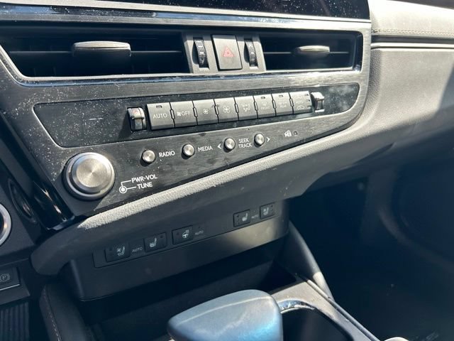 Used 2025 Lexus ES 350 w/ Premium Package FWD image 15