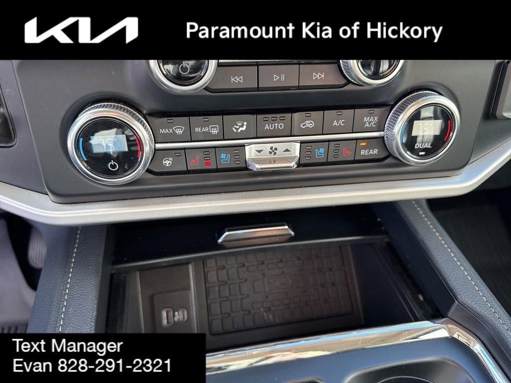 Used 2024 Ford Expedition Max XLT image 28