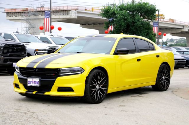 Used 2018 Dodge Charger SXT Plus w/ Blacktop Package RWD image 7
