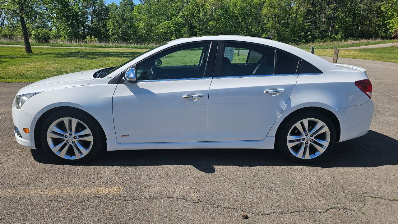 Used 2014 Chevrolet Cruze LTZ w/ RS Package FWD image 10