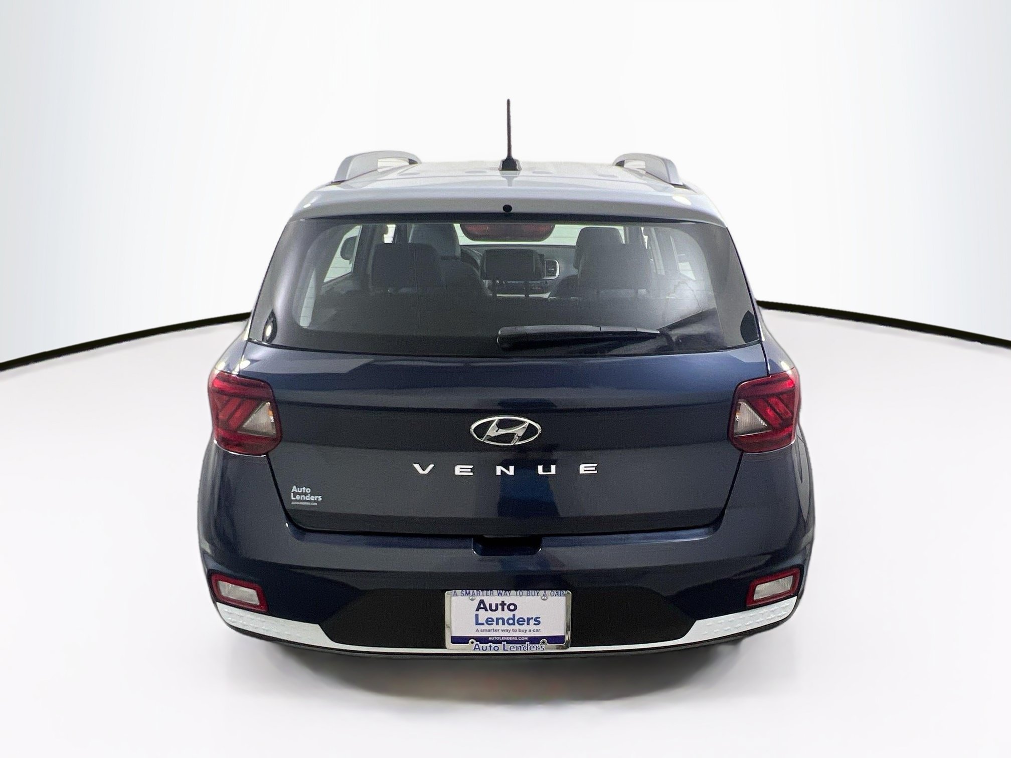 Used 2023 Hyundai Venue Limited FWD image 6