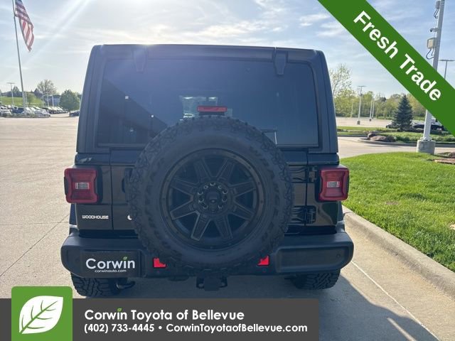 Used 2018 Jeep Wrangler Unlimited Sahara AWD/4WD image 5