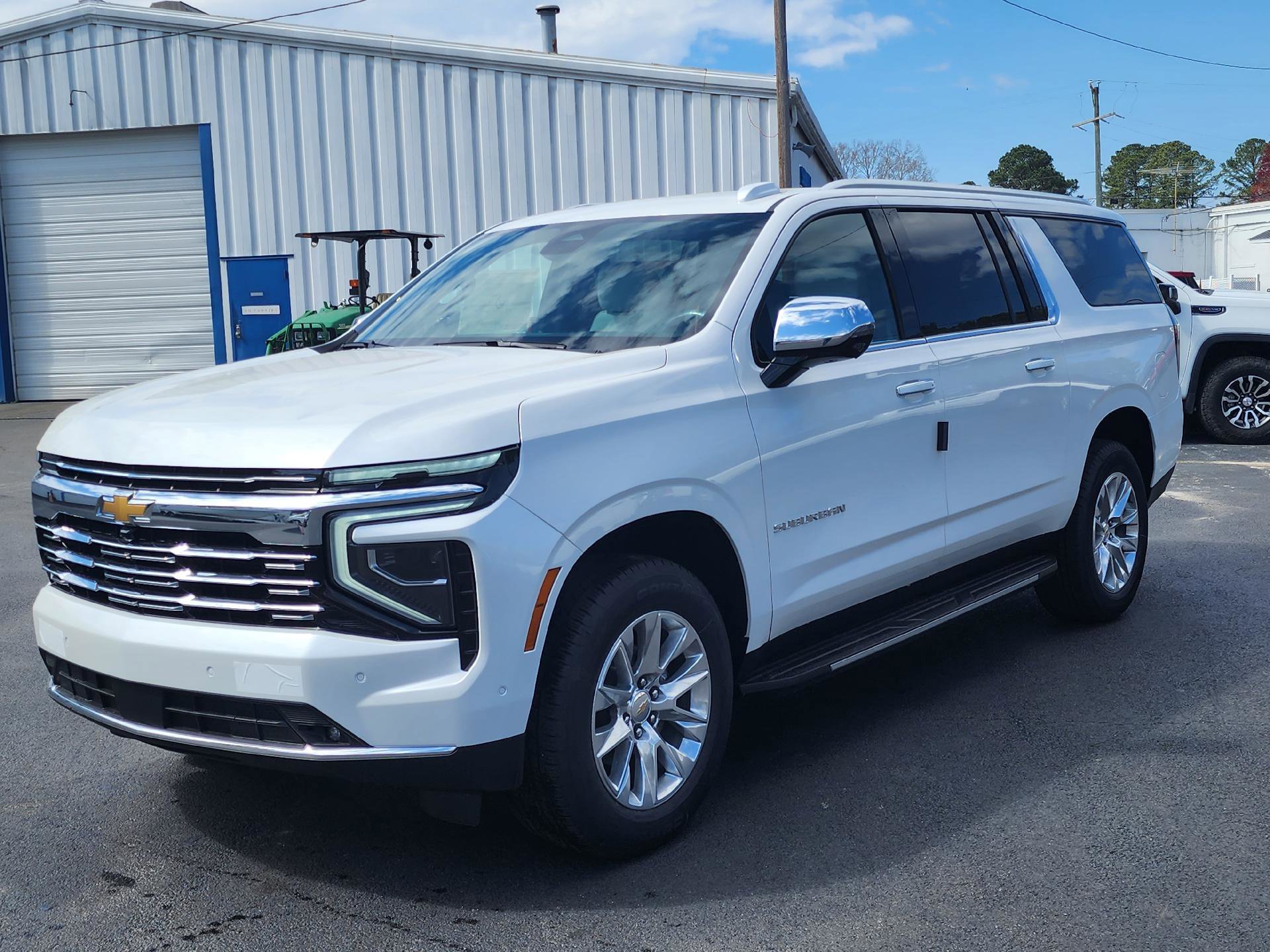 New 2025 Chevrolet Suburban Premier image 6