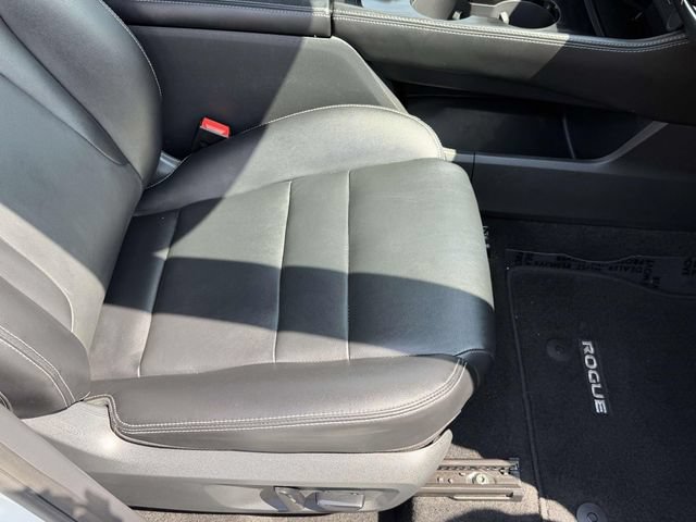 Used 2023 Nissan Rogue SL w/ SL Premium Package AWD/4WD image 9