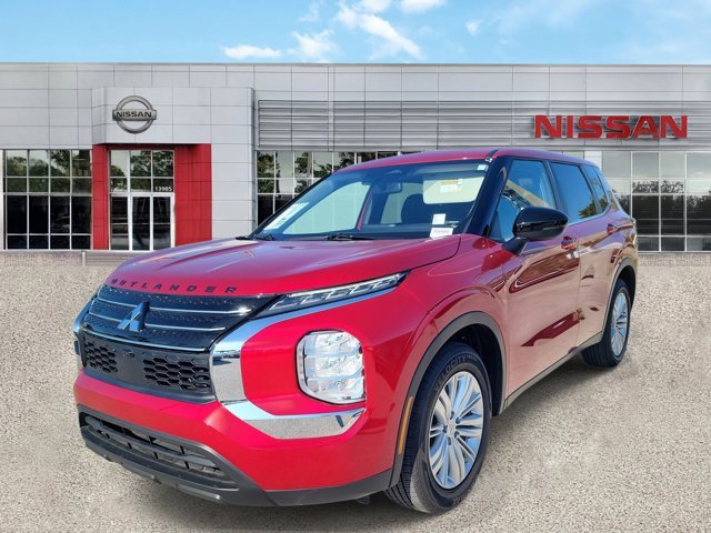 Used 2024 Mitsubishi Outlander ES image 8