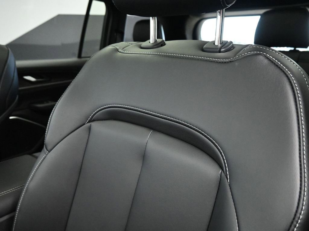 New 2026 Jeep Grand Cherokee Limited w/ Limited Altitude Package image 13