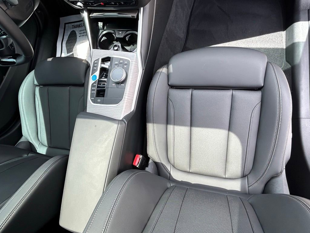 Used 2025 BMW i4 eDrive40 w/ Premium Package RWD image 52