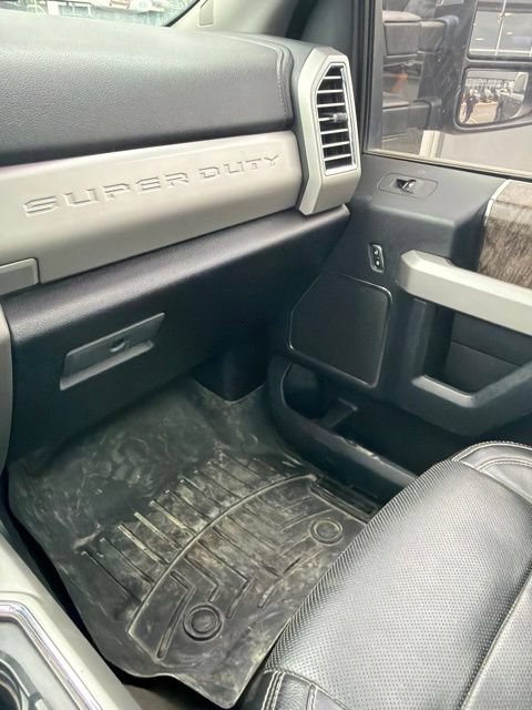 Used 2017 Ford F350 Lariat w/ Chrome Package AWD/4WD image 27
