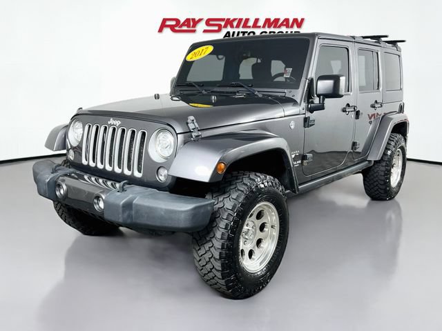 Used 2017 Jeep Wrangler Unlimited Sahara w/ Connectivity Group AWD/4WD image 3