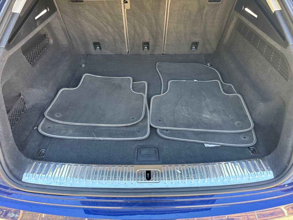 Used 2019 Audi Q8 Prestige w/ Year 1 Package image 27