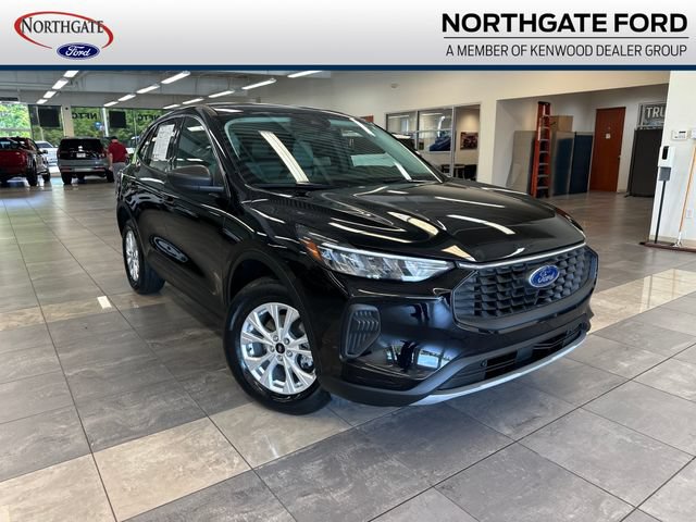 Used 2023 Ford Escape Active AWD/4WD image 1