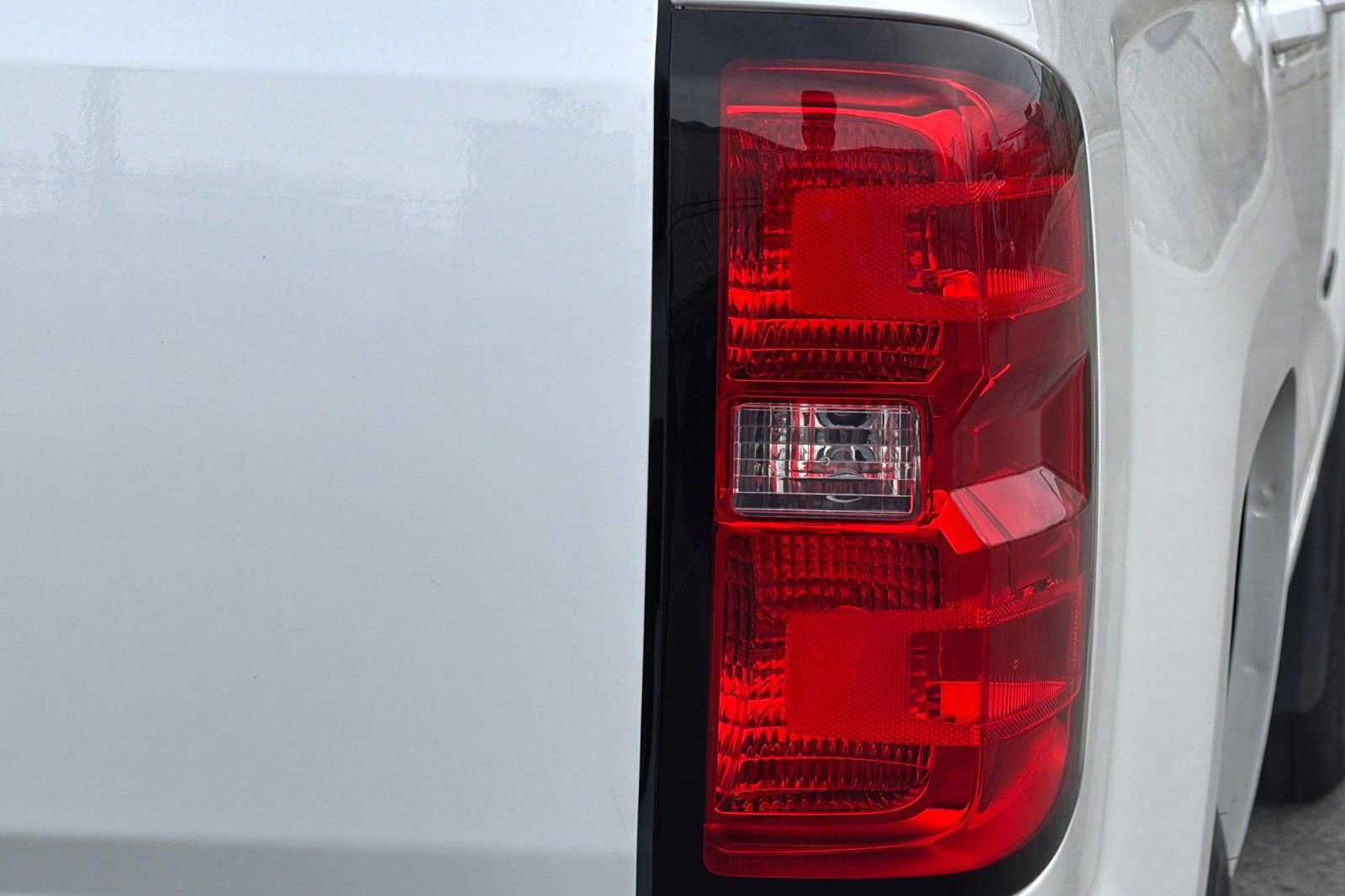 Used 2018 Chevrolet Silverado 1500 LT w/ All Star Edition image 44