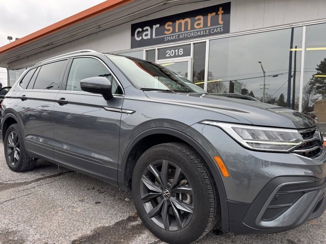 Used 2022 Volkswagen Tiguan SE image 2