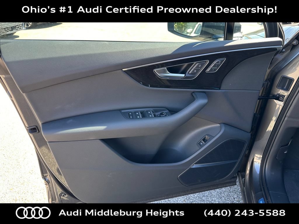 Used 2026 Audi Q7 2.0T Premium w/ Convenience Plus Package AWD/4WD image 16