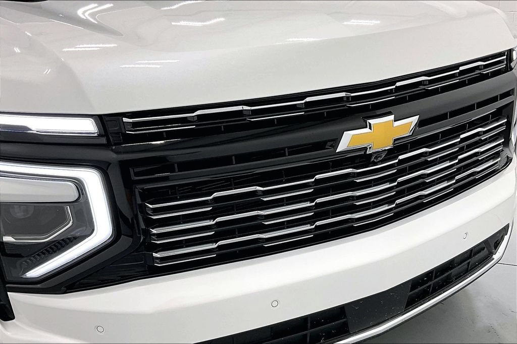 Used 2025 Chevrolet Tahoe High Country AWD/4WD image 34