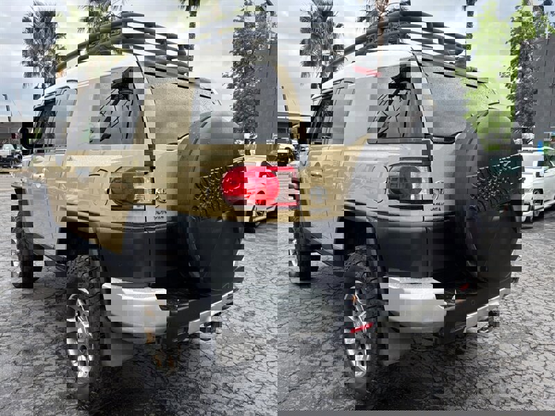 Used 2011 Toyota FJ Cruiser 4WD w/ Upgrade Pkg image 6