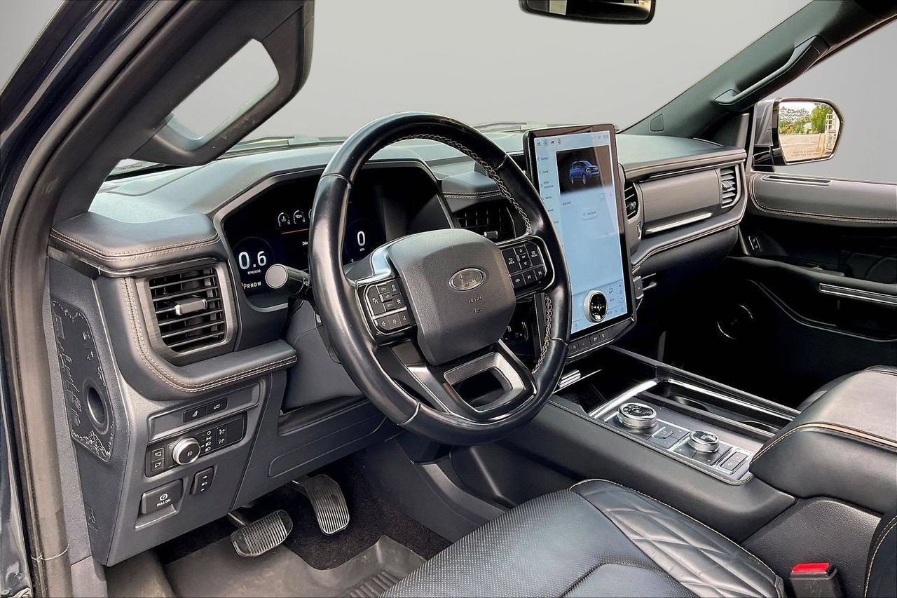 Used 2022 Ford Expedition Platinum AWD/4WD image 21