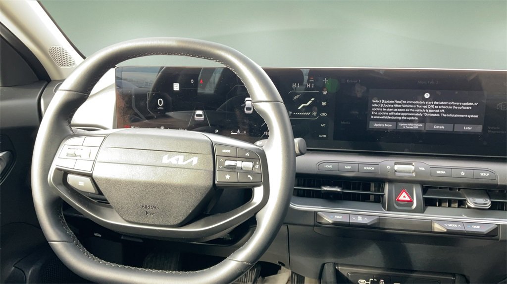 Used 2025 Kia K4 EX image 13