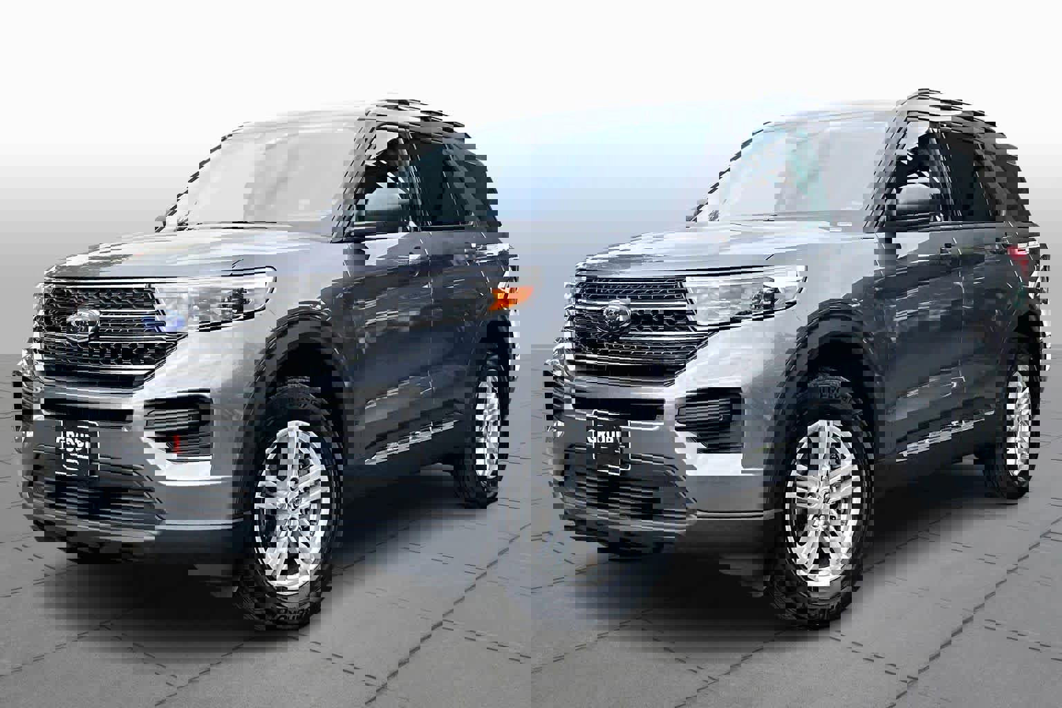 Used 2022 Ford Explorer XLT image 1