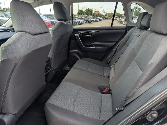 Used 2024 Toyota RAV4 XLE FWD image 27