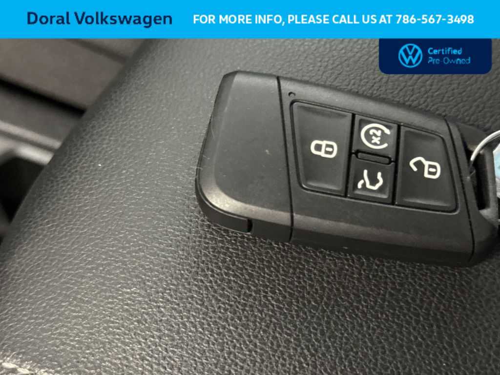 Certified 2023 Volkswagen Tiguan SE FWD image 27