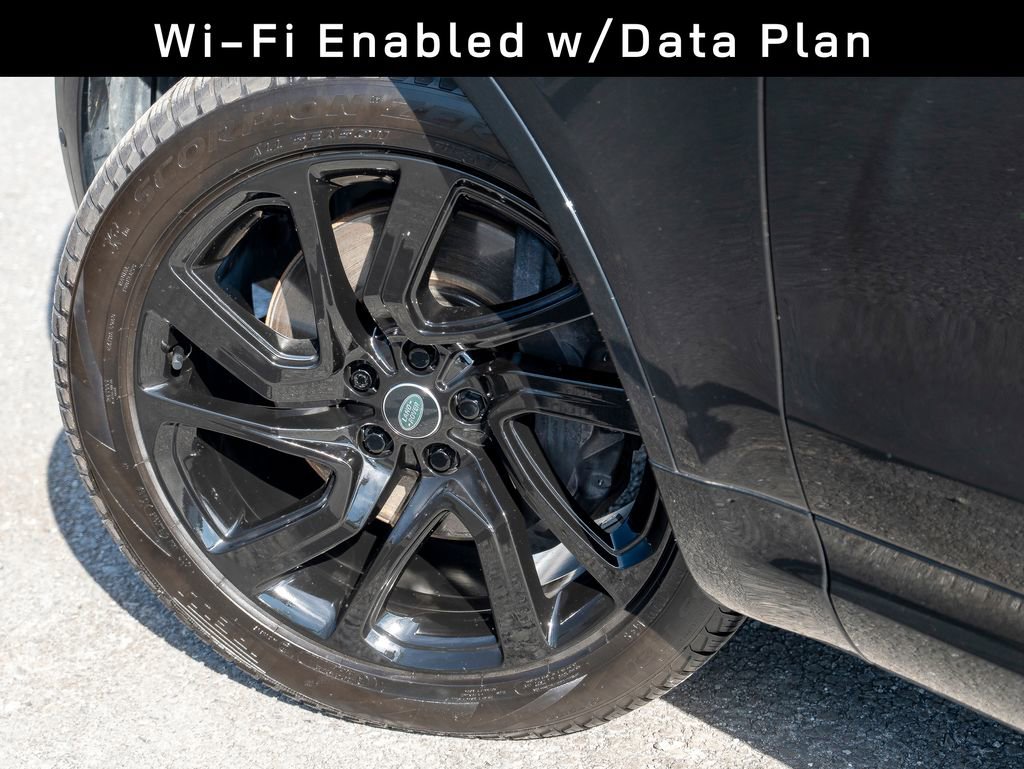 Certified 2024 Land Rover Discovery Dynamic SE image 9