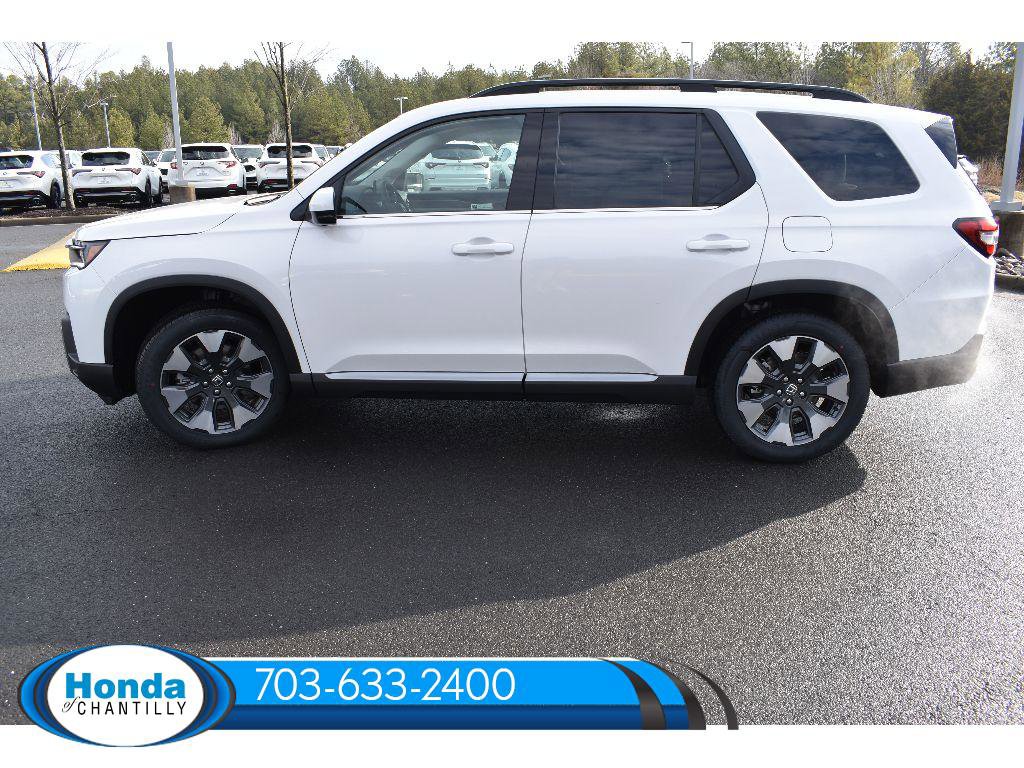 New 2026 Honda Pilot Touring image 4