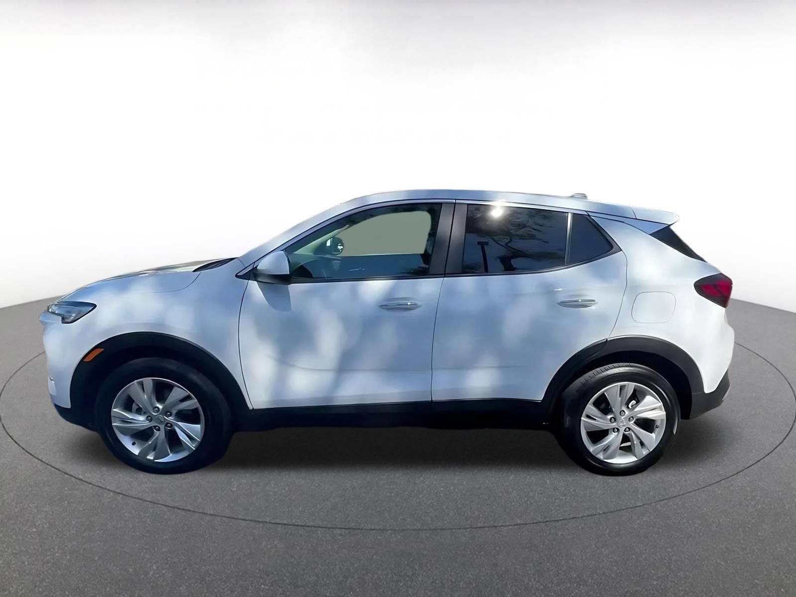 Used 2025 Buick Encore GX Preferred FWD image 9